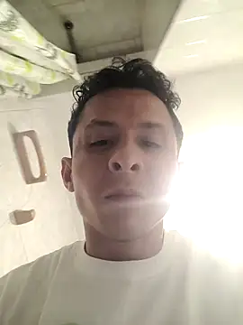 Snapshot of clason19 chatting on January 15, 2026, 3:54 am clason19 online show from January 15, 2026, 3:54 am