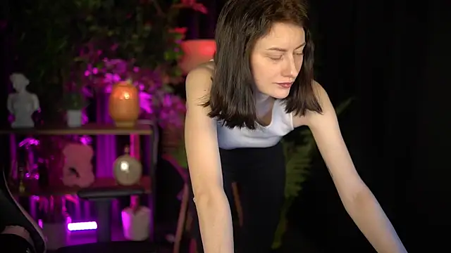 baby luna xo online show from January 16, 2026, 7:34 am