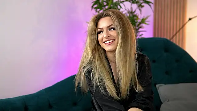 Snapshot of NayaQuinn chatting on February 20, 2026, 8:11 pm NayaQuinn online show from February 20, 2026, 8:11 pm