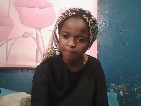 petitemew online show from April 22, 2026, 1:07 pm