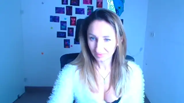 Diana Sweeet  online show from January 19, 2026, 12:42 pm