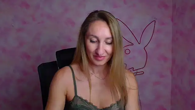 Snapshot of Diana_Sweeet_ chatting on April 25, 2026, 1:41 pm Diana Sweeet online show from April 25, 2026, 1:41 pm