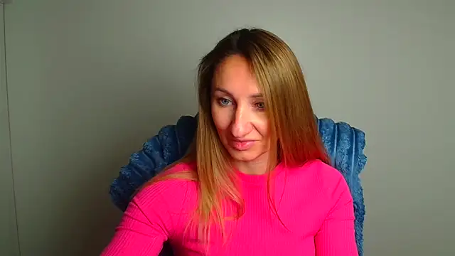 Snapshot of Diana_Sweeet_ chatting on May 3, 2026, 5:56 am Diana Sweeet online show from May 3, 2026, 5:56 am
