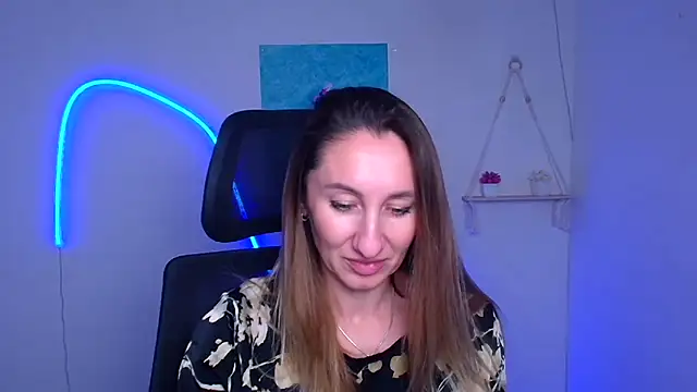 Diana Sweeet  online show from February 3, 2026, 1:05 pm