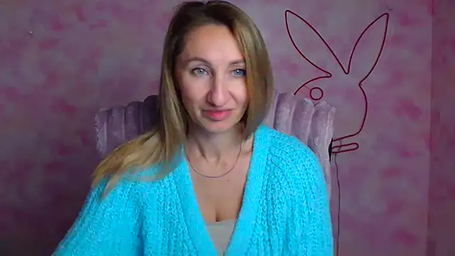 Snapshot of Diana_Sweeet_ chatting on April 28, 2026, 5:45 am Diana Sweeet online show from April 28, 2026, 5:45 am