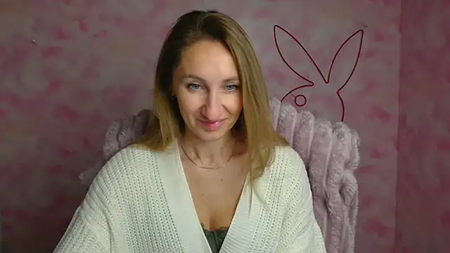 Snapshot of Diana_Sweeet_ chatting on April 21, 2026, 5:25 am Diana Sweeet online show from April 21, 2026, 5:25 am