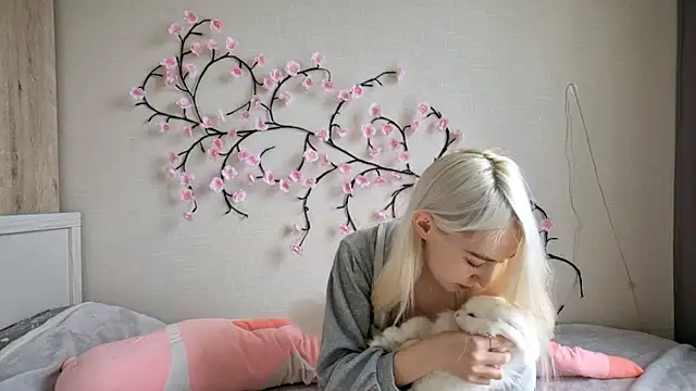 Snapshot of MisaMew chatting on May 7, 2026, 9:34 am MisaMew online show from May 7, 2026, 9:34 am
