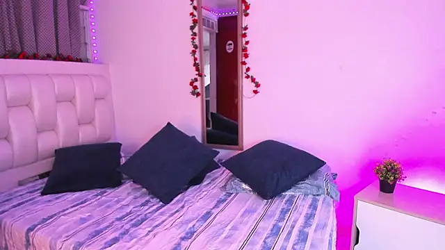 Snapshot of dirty_sexx_ chatting on February 5, 2026, 8:48 pm dirty sexx online show from February 5, 2026, 8:48 pm