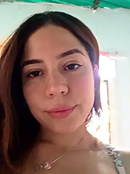 dani ferreer1 online show from May 20, 2026, 4:04 pm