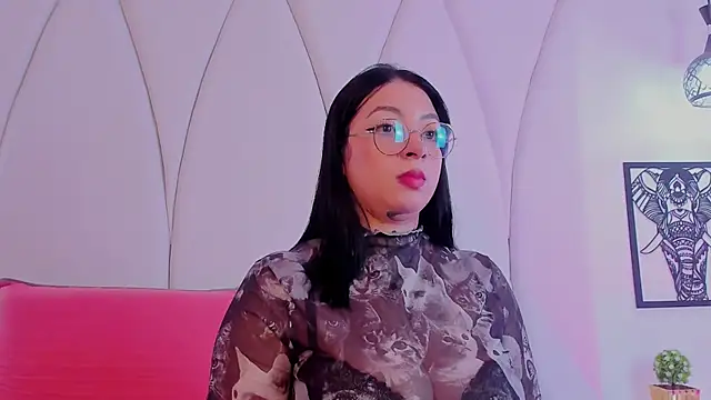 Mila laurent1 online show from April 17, 2026, 10:12 pm