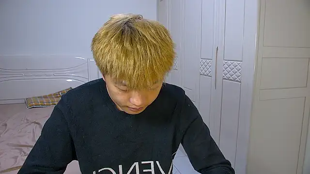 Chocolates-001 online show from March 7, 2026, 11:38 am