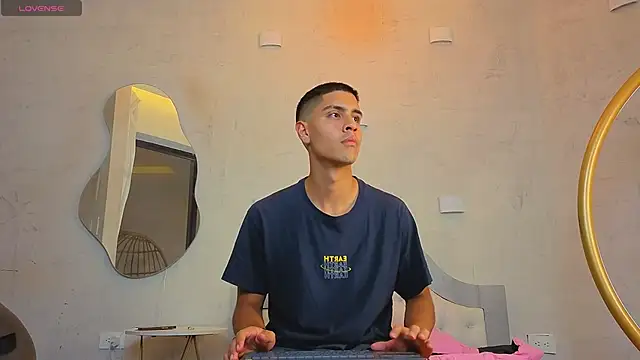 bastian and samantha online show from April 17, 2026, 4:26 am