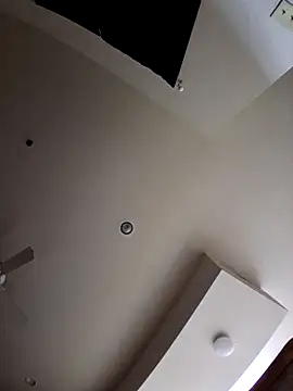 Snapshot of allenyalana chatting on January 15, 2026, 2:37 am allenyalana online show from January 15, 2026, 2:37 am