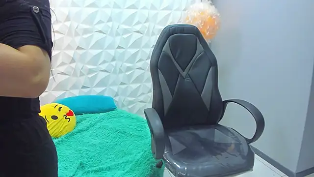 Snapshot of sweet_angeel_01 chatting on January 15, 2026, 11:35 am sweet angeel 01 online show from January 15, 2026, 11:35 am