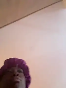 icelyne 2001 online show from March 15, 2026, 7:32 pm