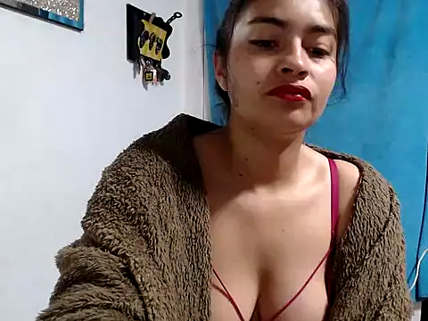 Snapshot of Scarlett_Hot69 chatting on February 13, 2026, 8:47 am Scarlett Hot69 online show from February 13, 2026, 8:47 am