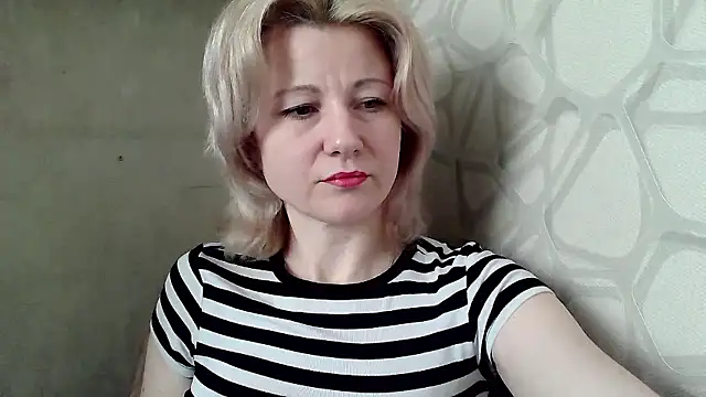 Snapshot of Kitti-Ellison chatting on January 15, 2026, 8:40 am Kitti-Ellison online show from January 15, 2026, 8:40 am