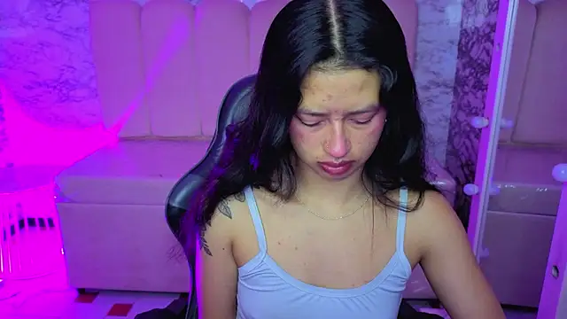 Candy Rose v online show from March 15, 2026, 1:07 pm