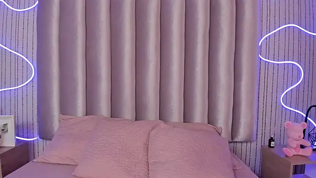 SAMMYLEWISMD online show from April 1, 2026, 3:19 am