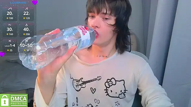 LeonBoykisser online show from July 23, 2026, 2:35 pm