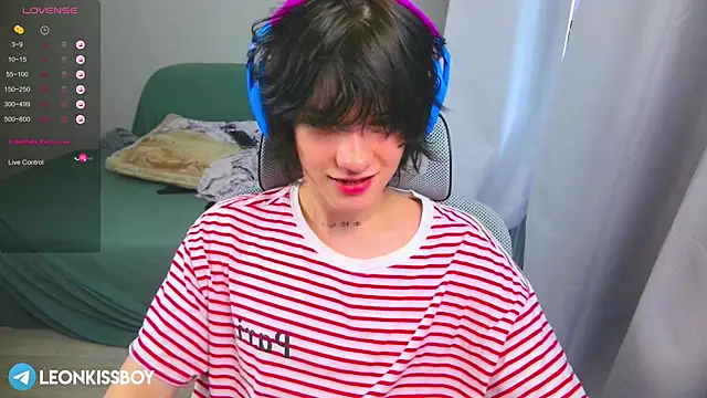 LeonBoykisser online show from March 27, 2026, 8:26 am