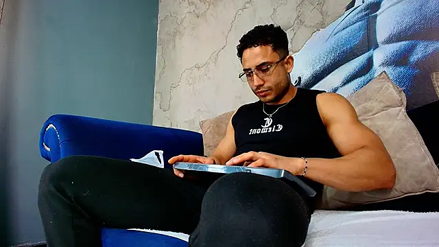 Vans Ross online show from June 4, 2026, 2:11 pm