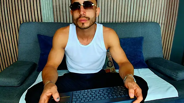 Vans Ross online show from February 6, 2026, 7:10 pm