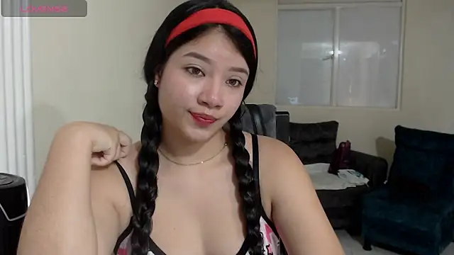 Snapshot of mia_girl07 chatting on May 12, 2026, 8:59 pm mia girl07 online show from May 12, 2026, 8:59 pm