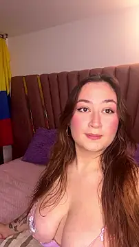 SalomeFlores online show from June 25, 2026, 12:19 am