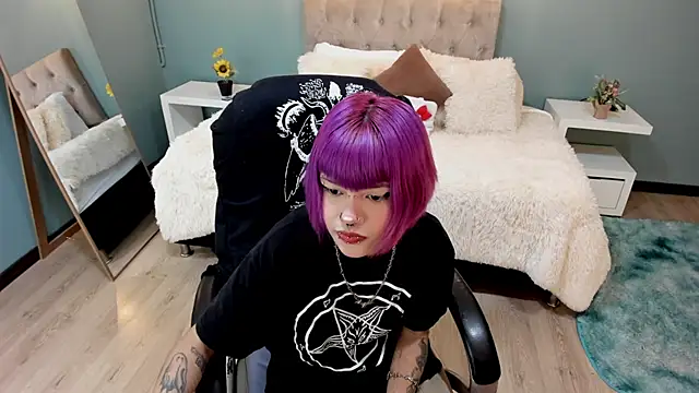 Bela Craxkerr online show from February 18, 2026, 12:56 pm