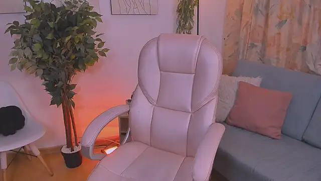  Lorraine v online show from April 5, 2026, 4:02 pm