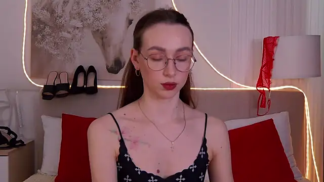 Emily Simon online show from March 29, 2026, 5:09 am