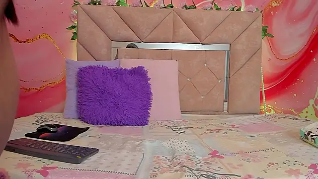 Snapshot of sweet__luna__ chatting on February 21, 2026, 11:01 am sweet luna online show from February 21, 2026, 11:01 am