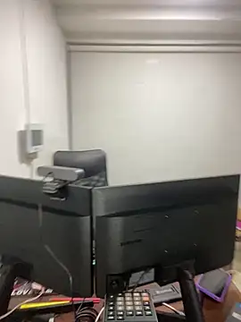 juanlouis pierre online show from February 13, 2026, 11:38 pm