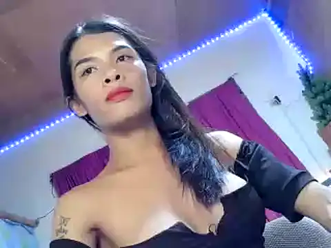 kelsythra Velour online show from May 9, 2026, 10:29 am