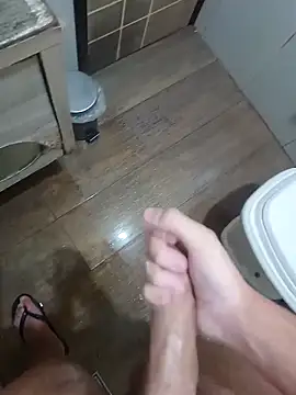 Snapshot of Felipe_20cm chatting on February 3, 2026, 12:21 am Felipe 20cm online show from February 3, 2026, 12:21 am