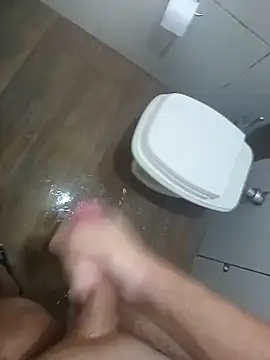 Snapshot of Felipe_20cm chatting on February 1, 2026, 5:33 pm Felipe 20cm online show from February 1, 2026, 5:33 pm