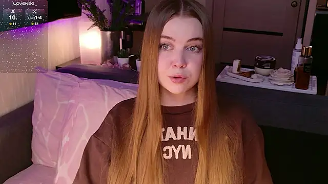 bratwifelina online show from March 2, 2026, 9:00 pm