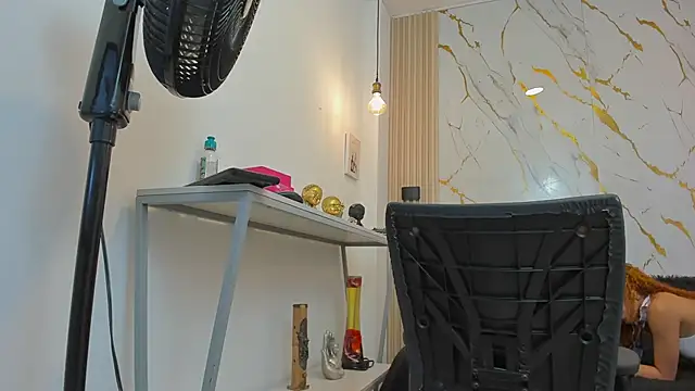 Zoey Taylor07 online show from April 8, 2026, 12:50 pm