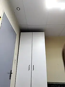 LUNAARXO1 online show from April 19, 2026, 2:45 am