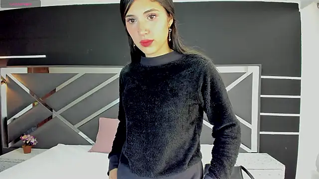 Ambarross  online show from January 19, 2026, 12:20 pm