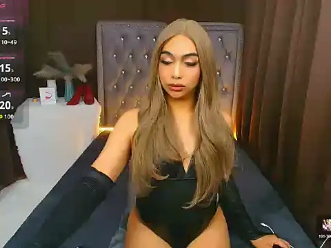 Snapshot of Clea_Moore chatting on February 26, 2026, 5:18 am Clea Moore online show from February 26, 2026, 5:18 am