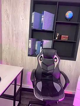 elodie rouge online show from March 5, 2026, 1:35 am