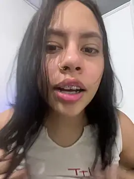 CarolinaRaven online show from June 11, 2026, 4:09 am