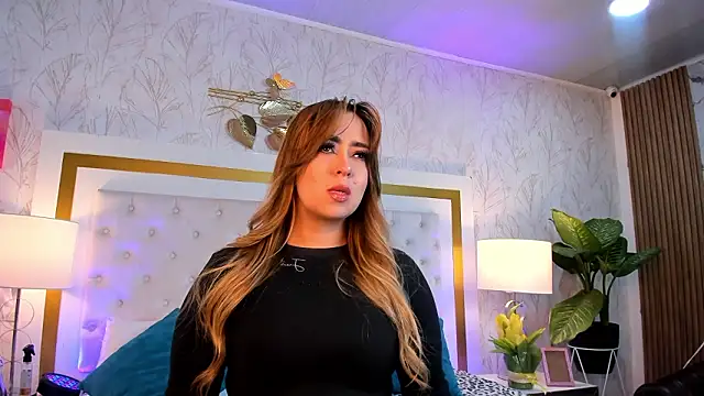 Snapshot of Xara_Shadow chatting on February 24, 2026, 9:37 pm Xara Shadow online show from February 24, 2026, 9:37 pm