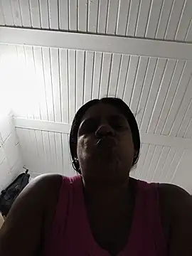 Snapshot of Zeyllyjhonson chatting on July 14, 2026, 12:00 pm Zeyllyjhonson online show from July 14, 2026, 12:00 pm
