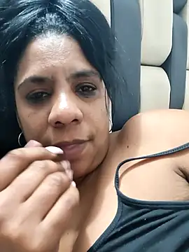 Zeyllyjhonson online show from January 31, 2026, 11:47 pm