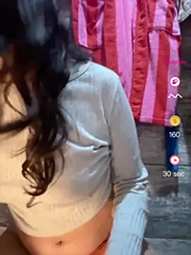 Snapshot of Raven__5 chatting on June 9, 2026, 7:59 pm Raven 5 online show from June 9, 2026, 7:59 pm