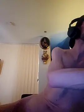 BlnAktivGay online show from April 1, 2026, 4:47 am