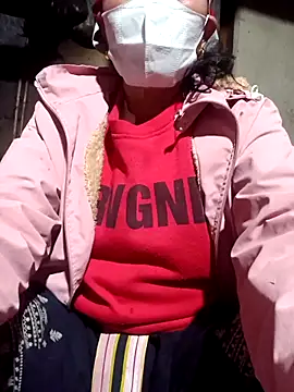 Snapshot of LoveShae_01 chatting on February 10, 2026, 3:00 pm LoveShae 01 online show from February 10, 2026, 3:00 pm